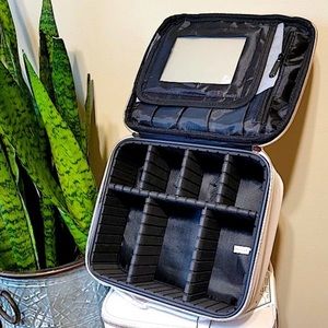 Makeup Bag - Brand New without Tags comes with surprise gift